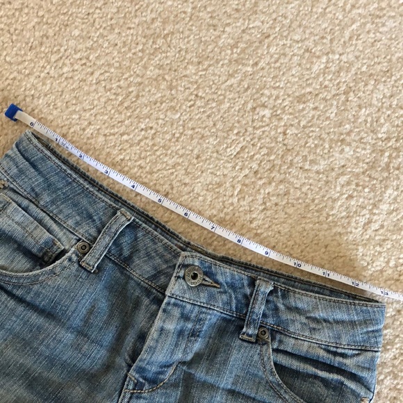 Mid-Low Rise Denim Shorts - Picture 4 of 4